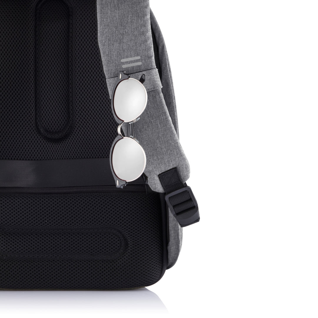 XD Design Bobby Hero | Suya Dayanıklı Sırt Çantası, 15" Laptop Uyumlu, 16 L