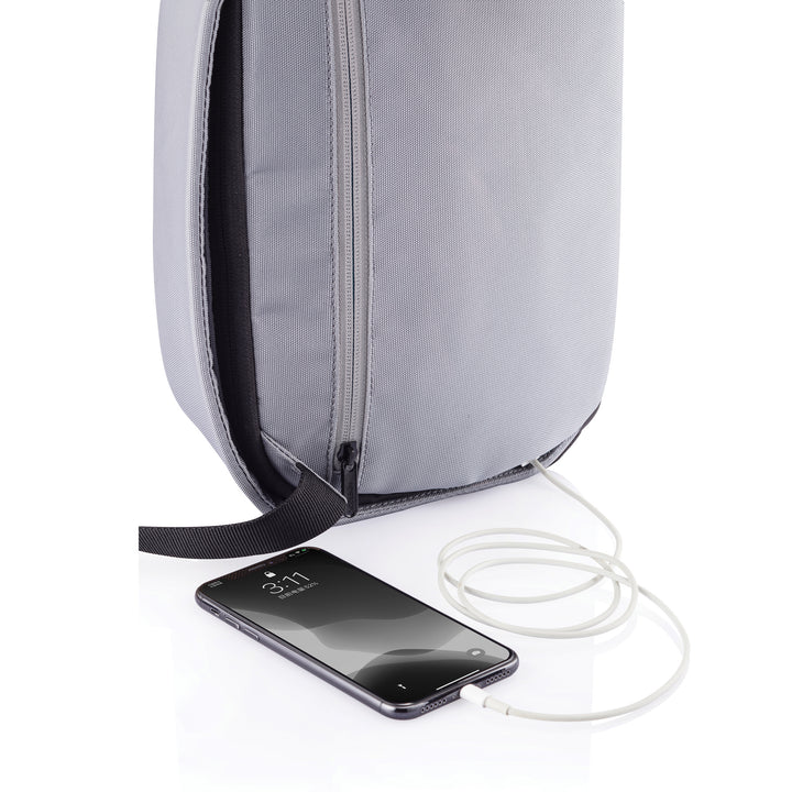 XD Design BobbySling | Suya Dayanıklı Hırsızlık Önleyici Tablet Bölmeli Sırt Çantası, 4 L