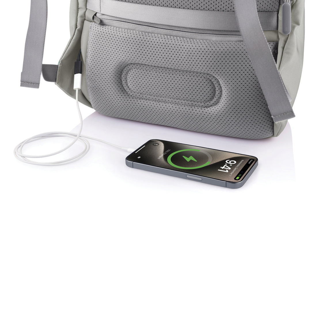 XD Design Bobby Soft | Suya Dayanıklı Sırt Çantası, 15" Laptop Uyumlu, 16 L