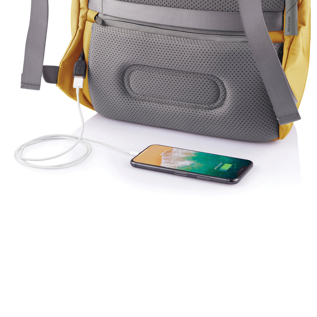 XD Design Bobby Soft | Suya Dayanıklı Sırt Çantası, 15" Laptop Uyumlu, 16 L