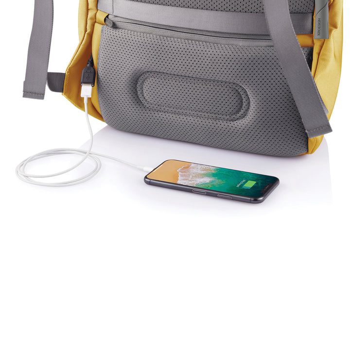 XD Design Bobby Soft | Suya Dayanıklı Sırt Çantası, 15" Laptop Uyumlu, 16 L