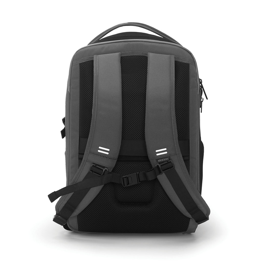 XD Design BizzBackpack | 16" inç Laptop Uyumlu Genişleyebilir Sırt Çantası, 18L - 25L