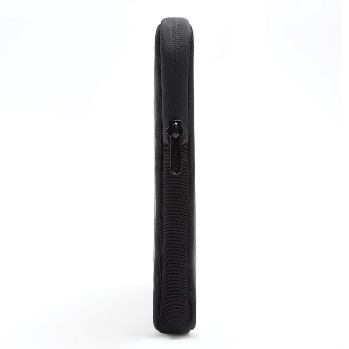 XD Design 16" Laptop Sleeve, black