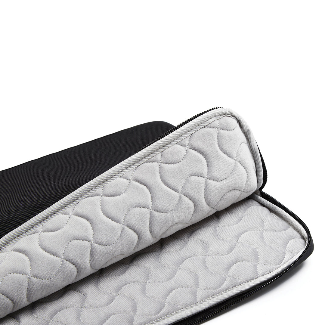 XD Design 16" Laptop Sleeve, black