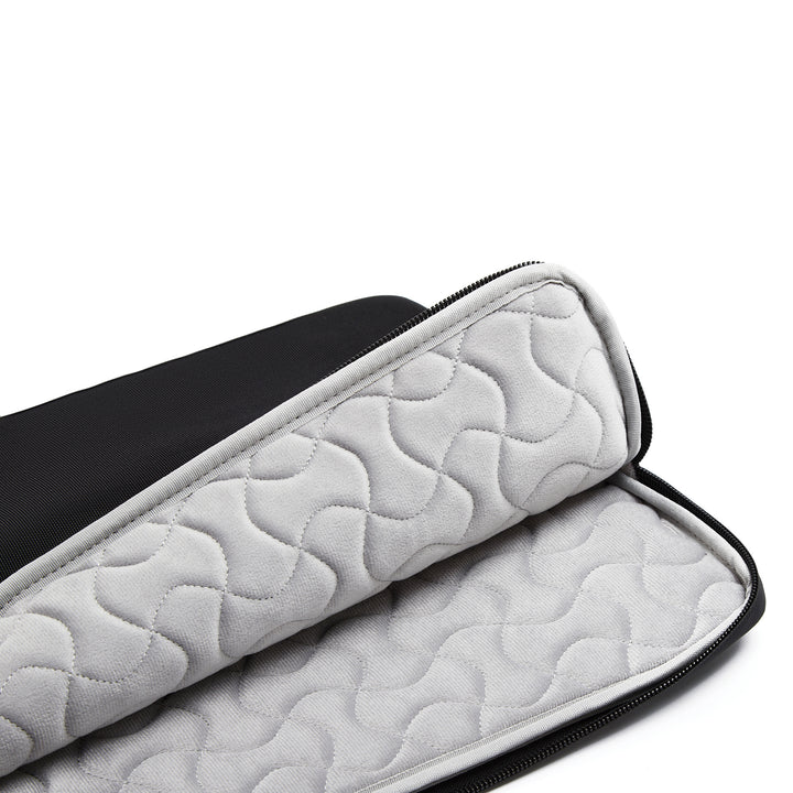 XD Design 16" Laptop Sleeve, black
