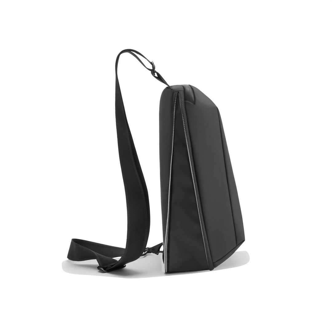 XD Design Urban Water | Suya Dayanıklı Omuz Çantası, 8" Tablet Uyumlu, 5 L